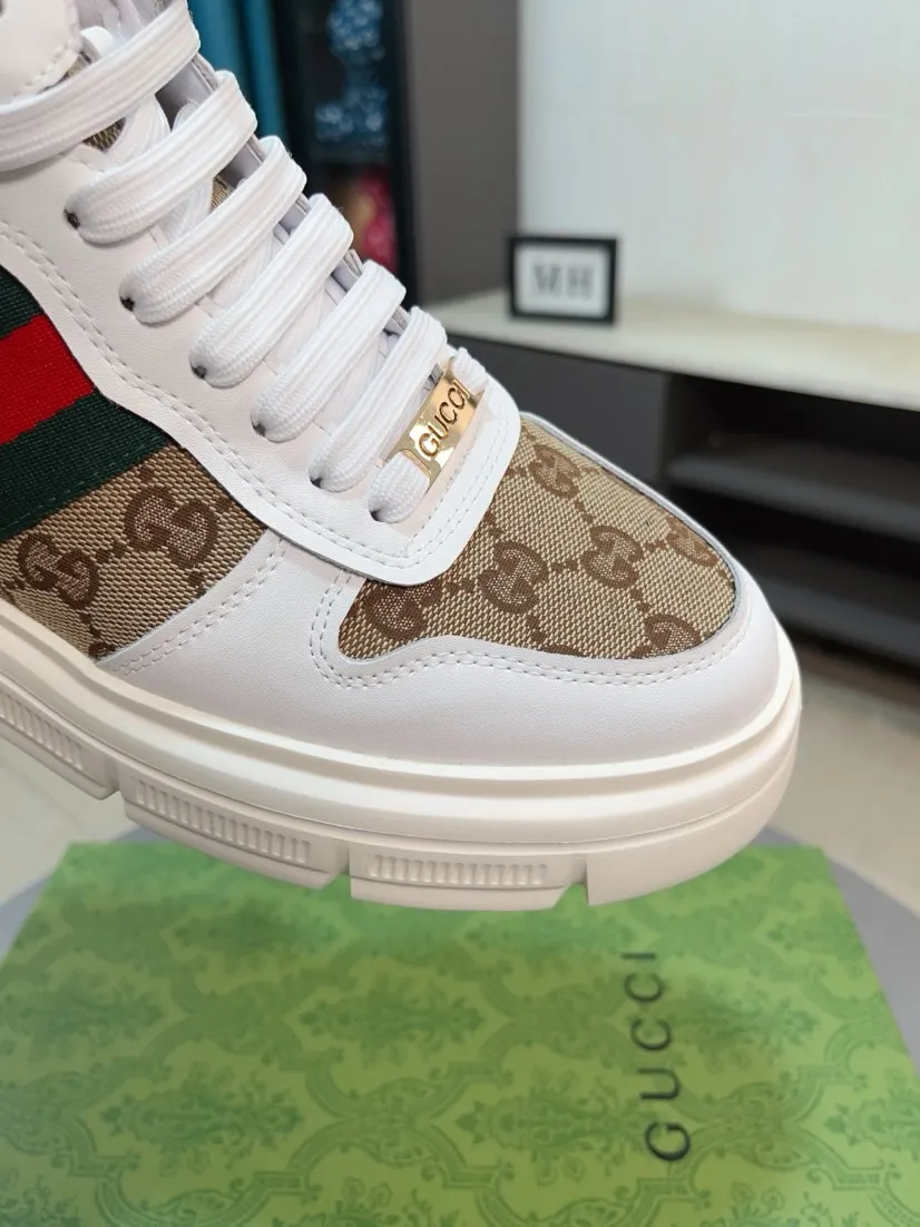 Men's shoes 💰440🌹🌹GUCCI [Gucci] New high-top men's shoes, a high-end brand, the latest fashionable casual men's shoes, trendy and versatile, relaxed and sporty style, uppers imported from Italy, first-layer cowhide, genuine leather lining, and ultra-fine workmanship. Original personalized fashionable rubber wear-resistant outsole, light and comfortable on the foot, size 38-44